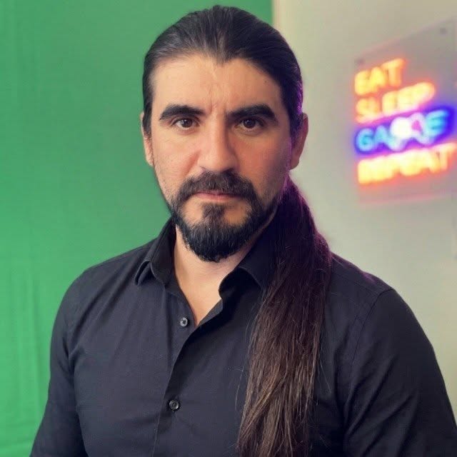 Guillermo Esquerra — instructor curso Meta Ads Valdivia